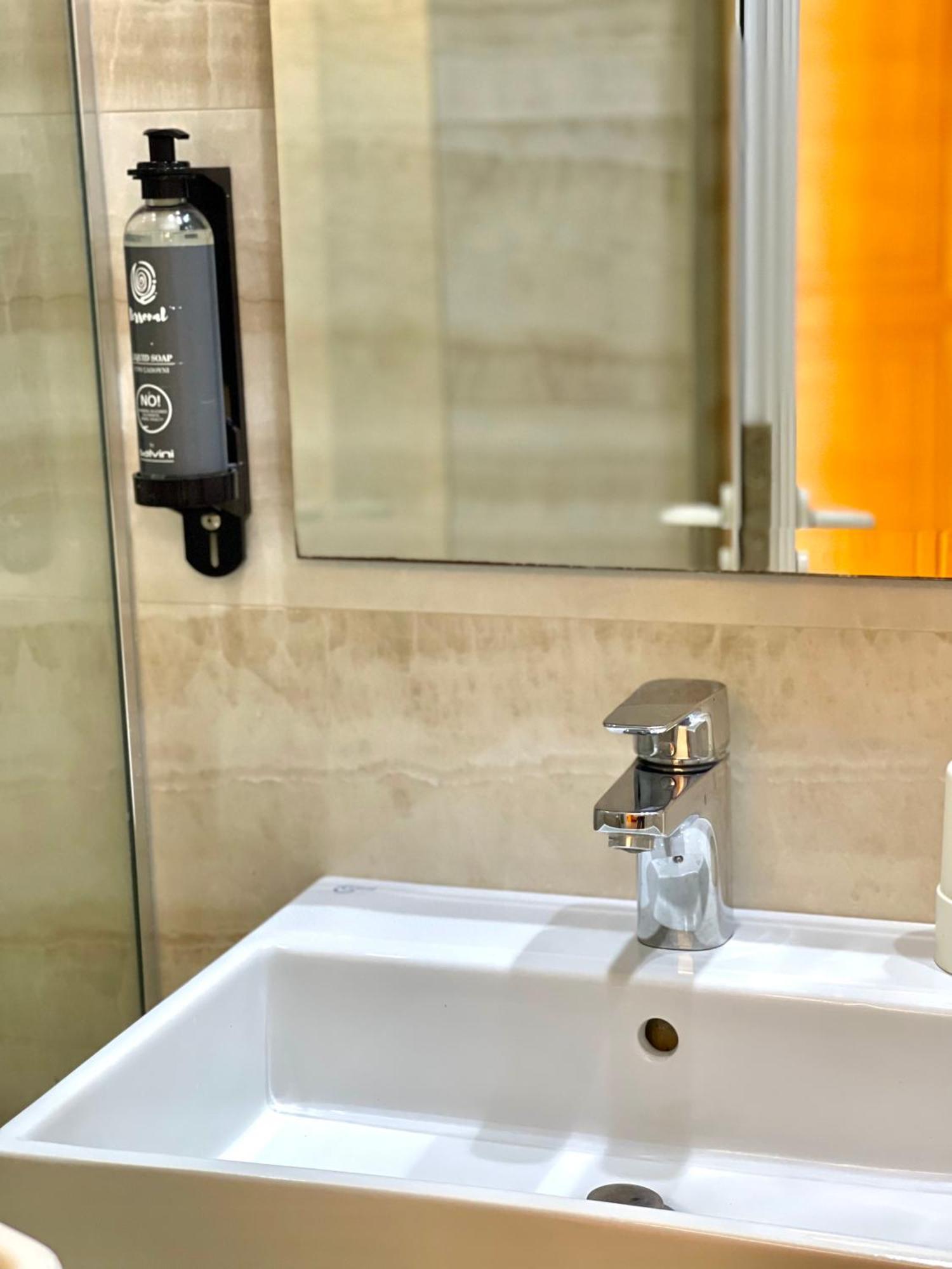 Hotel Aulona Sarandë Eksteriør bilde